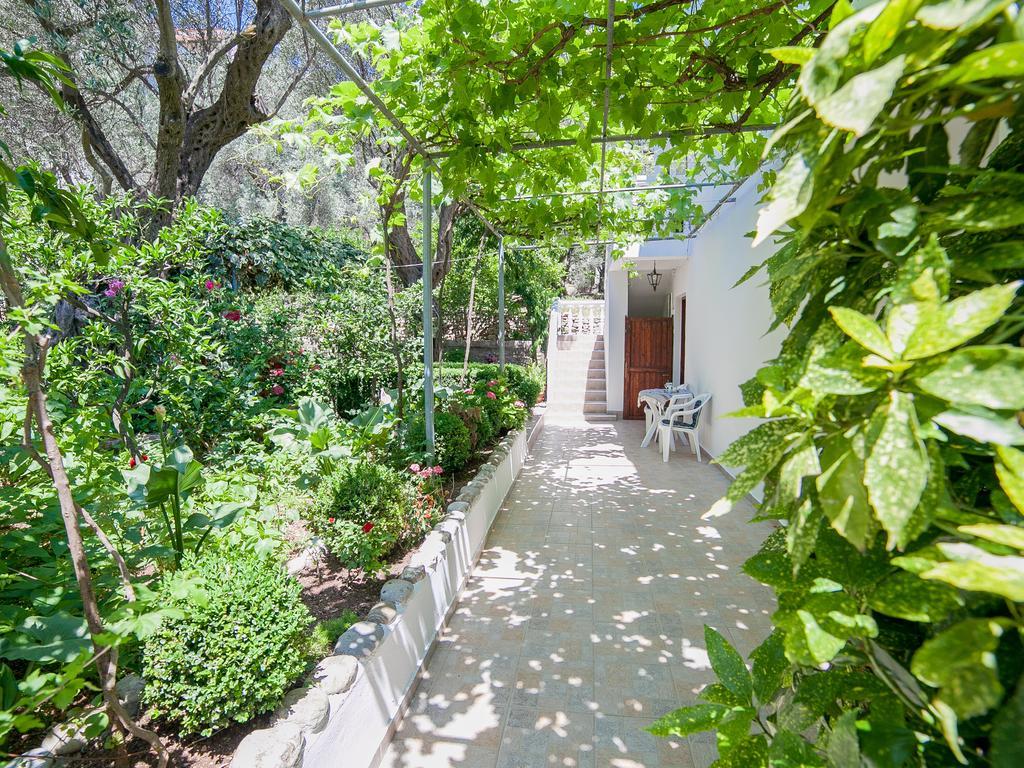 Rooms Garden Petrovac Екстер'єр фото