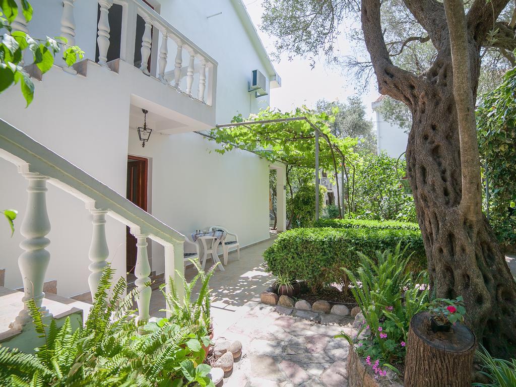 Rooms Garden Petrovac Екстер'єр фото